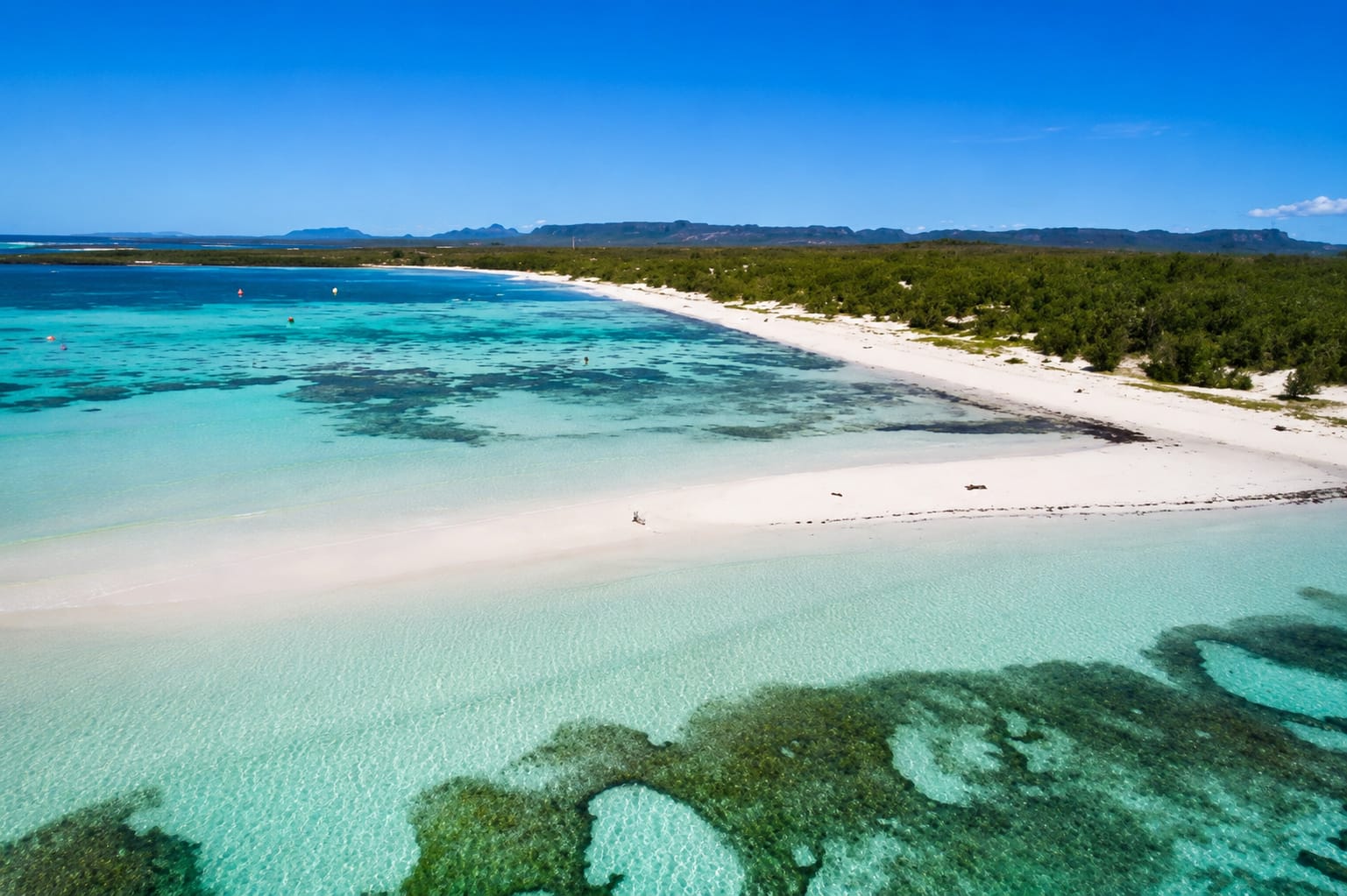 Vue aérienne de la Baie de Sakalava — Spot kitesurf Madagascar